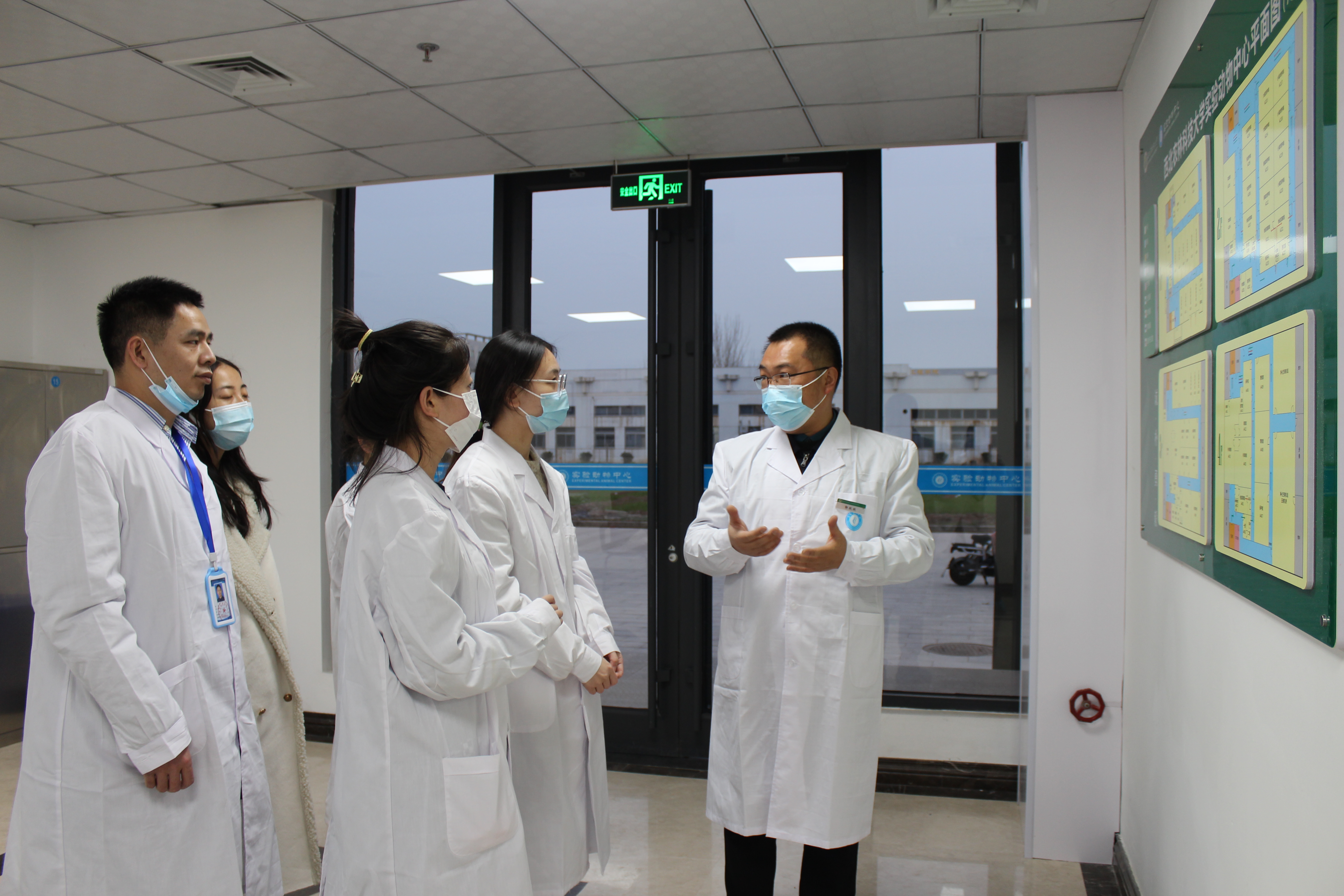 1acc973d6ed5408bab1ed719f7ac1282.jpg 1acc973d6ed5408bab1ed719f7ac1282.jpg